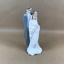 NAO Lladro 1437 Love Always