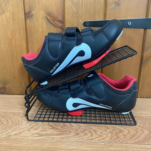 Peloton cycling shoes red and - peloton,