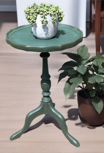 Vintage tripod wine lamp - lamp, /