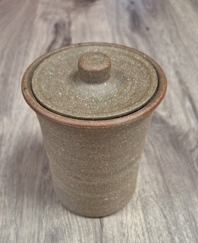 Leach pottery hand thrown - leach,