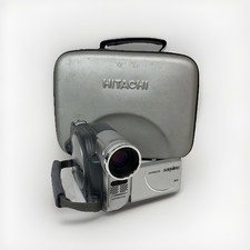 Hitachi DVD Camera 1200 Zoom 25  With Case Charger Spare Battery