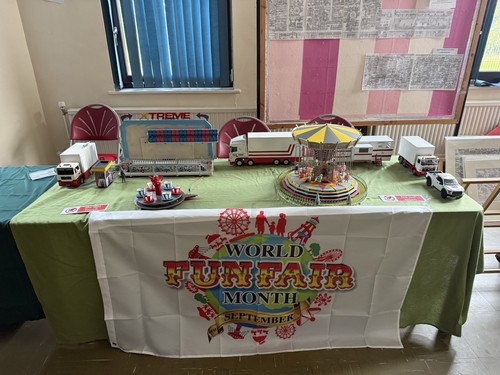 Scale fairground ride - scale,