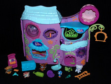 Littlest Pet Shop Tail Waggin Fitness Club Gym Playset inc 6 LPS Pets