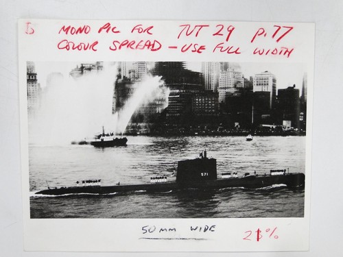 Nuclear submarine nautilus - us,