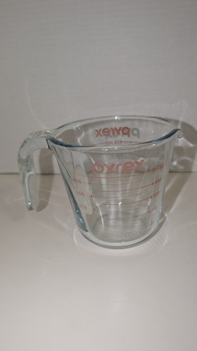 Vintage pyrex glass measuring - pyrex,