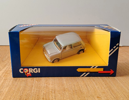 Corgi classics c330 - c330/6mini, city