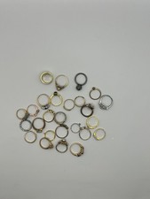 Joblot of 26 Vintage Costume ring, wear, spares, repairs, silver/gold tone EB234