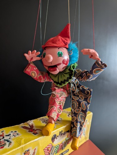 Pelham puppets clown yellow - puppets,