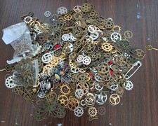 747gm Mixed Cogs Gears 