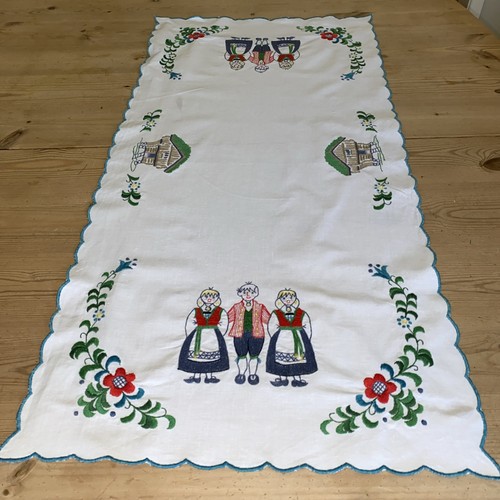 Vintage white scandinavian - white,