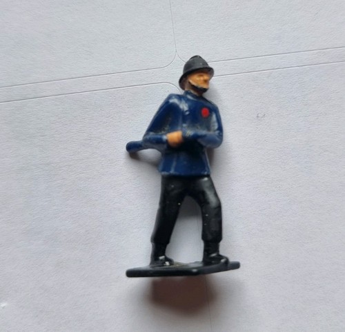 Dinky toys fireman - dinky, fire
