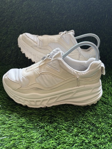 Ugg white zip front - zip, chunky