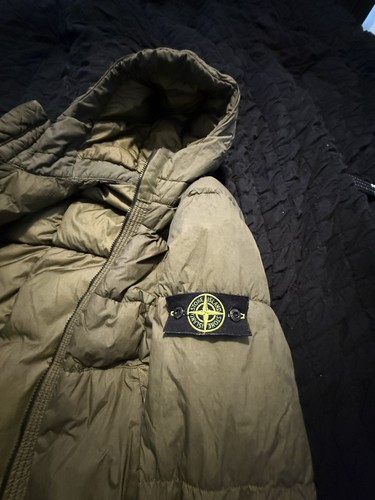Genuine stone island garment - genuine,