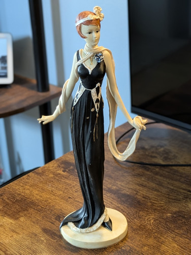 Art deco style lady figurine - deco,