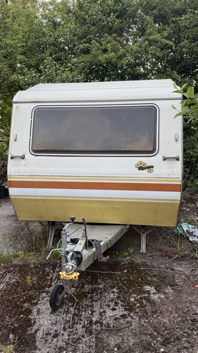 Tiny vintage caravan 1984 - vintage, caravan,