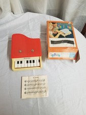 Vintage Schoenhut Toy Piano 8