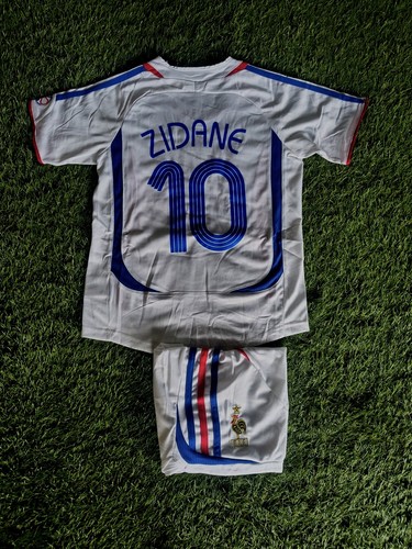 Retro zinedine zidane - zinedine, france