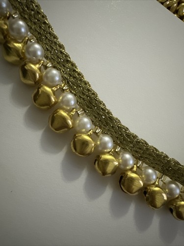 Yard gold white - &, beaded