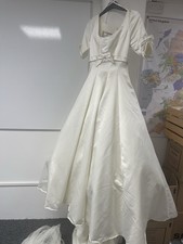 Elizabeth Emanuel Cream