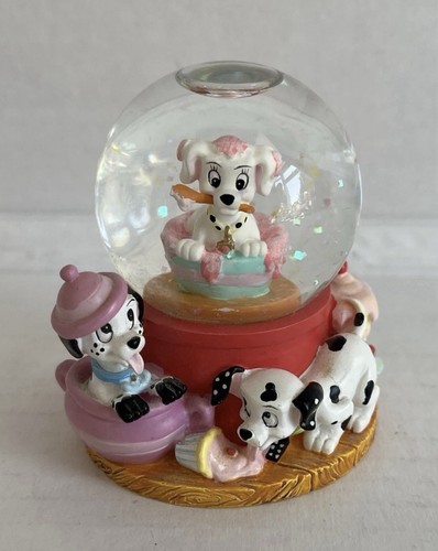 Disney 101 dalmatians cake - 101,