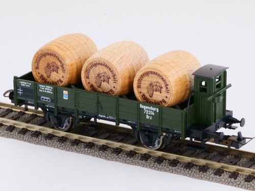 Trix wine barrel wagon - barrel, from