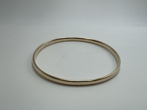 9ct gold oval solid - 9ct, 2.5"
