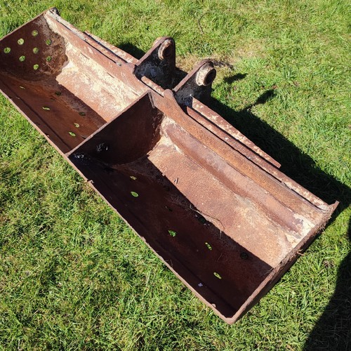 5ft ditching bucket - 5ft,