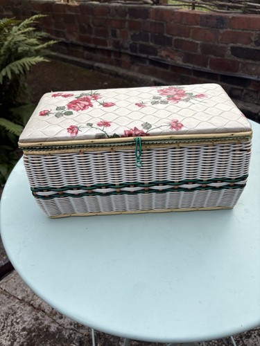 Vintage wicker sewing - wicker, basket