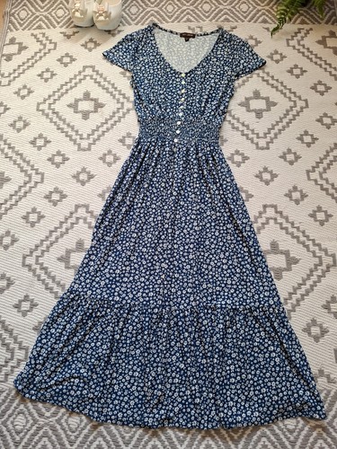 Pretty blue white ditsy floral - blue,