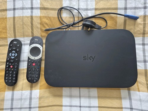 Sky es140 box with - es140, tv