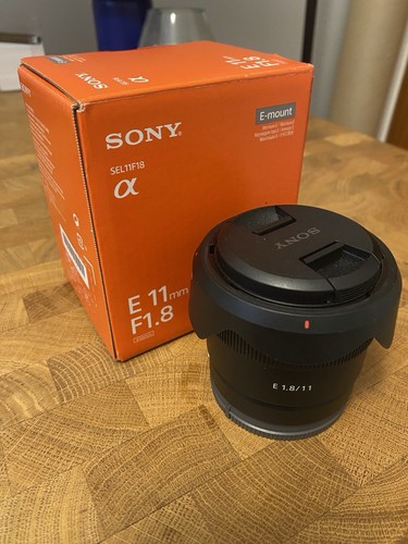 Sony 11mm aps - f/1.8, aps-c