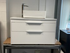 Britton’s Shoreditch 100cm Wall Hung Vanity, Countertop and basin 