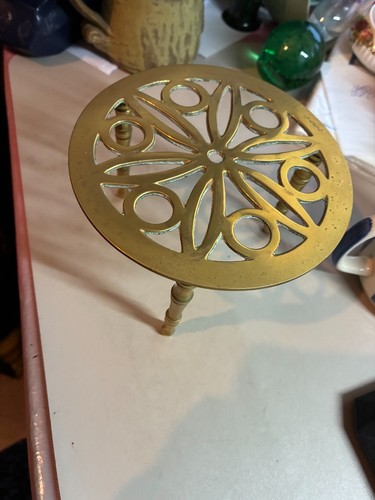 Three legged trivet solid - three,