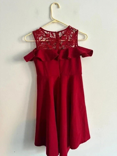 Red lace detail - , off