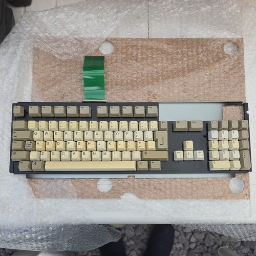 Original amiga 1200 keyboard - original,