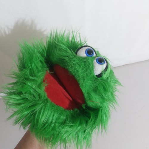 Living puppets green fluffy - green,