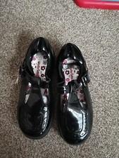 Walk right School Shoes