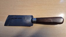 Leather skiving tool