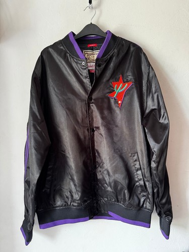 Vintage mitchell ness nba - &,
