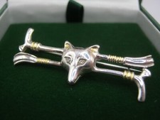 Beautiful Fox Bar Brooch Tie