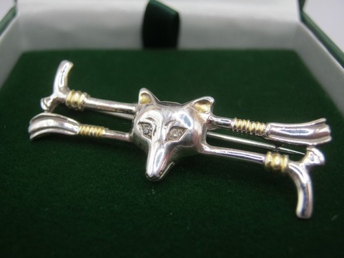 Beautiful fox bar brooch - bar,