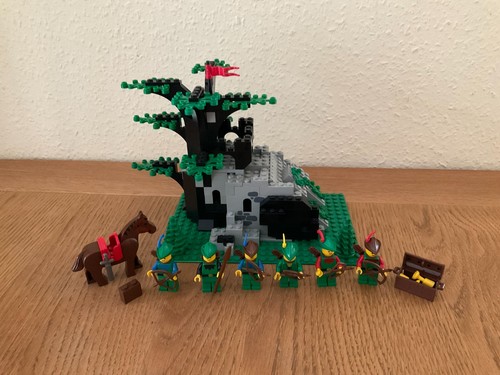 Lego camouflaged outpost set - camouflaged,