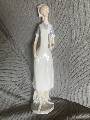 Lladro nurse figurine - nurse,