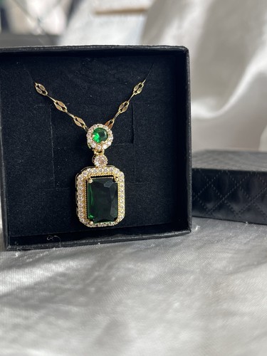 18k gold plated - gold, emerald