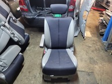 NISSAN Elgrand E51 N/S Front