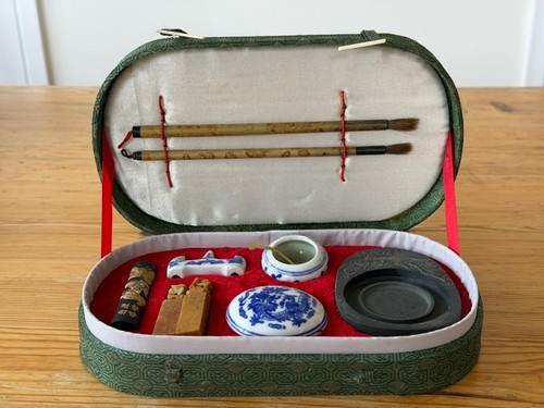 Chinese calligraphy brush set