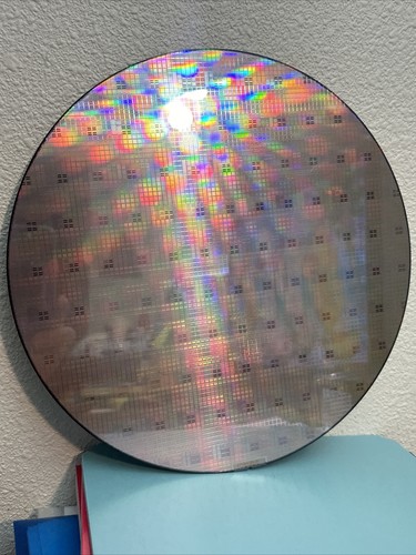 Silicon wafer 300mm made - 12”,