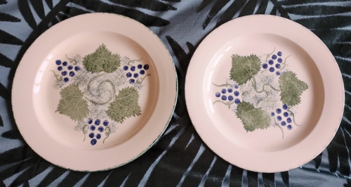 Poole pottery - x,