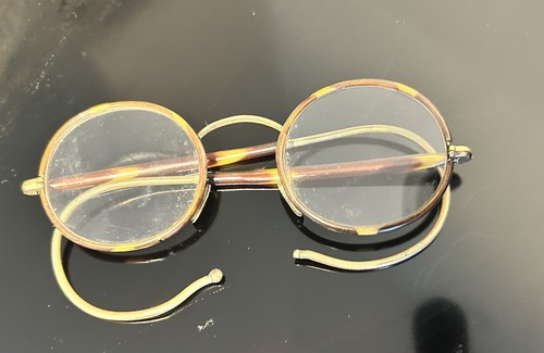 Vintage nhs child glasses - child’s,