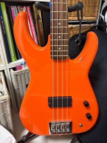 Flea bass model32 - flea,